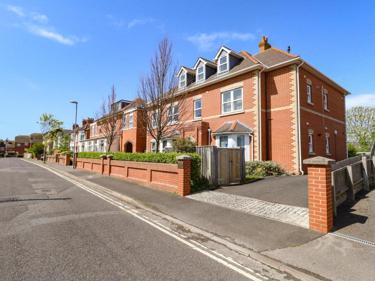 Marina Reach Vila Weymouth Exterior foto